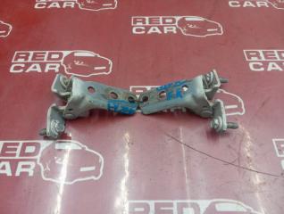 Петля двери передняя правая MITSUBISHI CHARIOT GRANDIS 2000