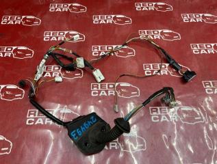 Коса двери передняя правая TOYOTA KLUGER 2005