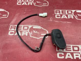 Кнопка открывания багажника TOYOTA VITZ 2003 контрактная Кнопка открывания багажника TOYOTA VITZ 2003