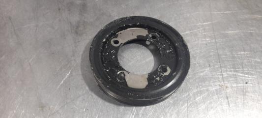 Запчасть шкив помпы Mazda Premacy 2000