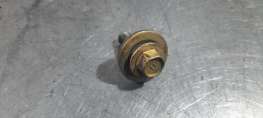 Болт шкива Toyota Avensis 2005