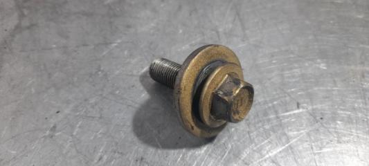 Болт шкива Toyota Avensis 2005