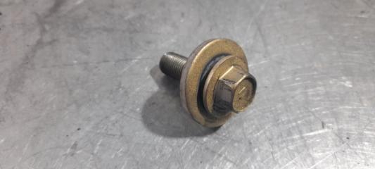 Болт шкива Toyota Avensis 2005