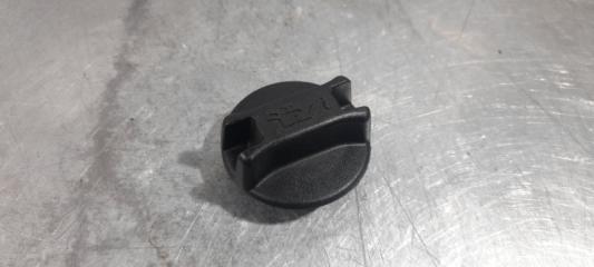 Запчасть крышка маслозаливной горловины Nissan March 2007