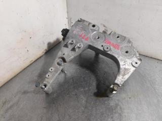 Кронштейн опоры двигателя Nissan Elgrand 2015 контрактная Кронштейн опоры двигателя Nissan Elgrand 2015