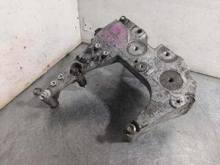 Кронштейн опоры двигателя Nissan Elgrand 2015 контрактная Кронштейн опоры двигателя Nissan Elgrand 2015