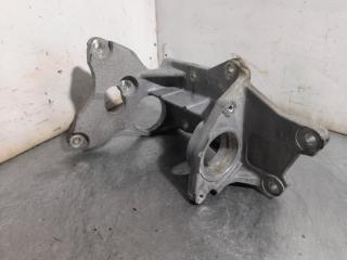 Кронштейн привода Nissan Elgrand 2015