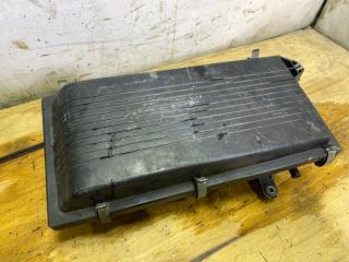 Корпус воздушного фильтра Nissan Wingroad 1998