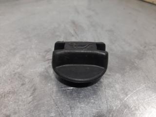 Фото запчасти крышка маслозаливной горловины NISSAN BLUEBIRD SYLPHY 2005 контрактная запчасть Запчасть крышка маслозаливной горловины NISSAN BLUEBIRD SYLPHY 2005