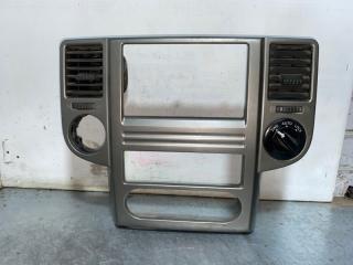 Центральная консоль Nissan Xtrail 2003 контрактная Центральная консоль Nissan Xtrail 2003