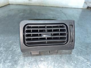 Запчасть дефлектор воздушный передний правый Toyota Allion 2004