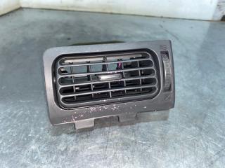 Запчасть дефлектор воздушный передний правый Toyota Allion 2004