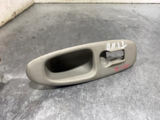 Запчасть накладка кнопок стеклоподъемника передняя левая Nissan Tino 1999