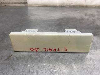 Заглушка бампера Nissan Xtrail 2002