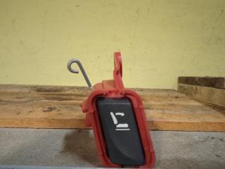 Кнопка опускания сиденья левая Renault Laguna 3 GT 2009 Б/У Кнопка опускания сиденья левая Renault Laguna 3 GT 2009