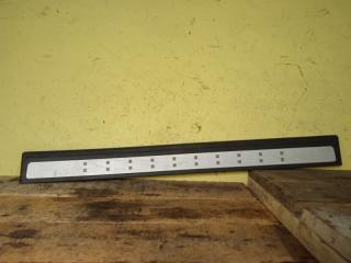 Накладка порога Renault Megane 2 2008 контрактная Накладка порога Renault Megane 2 2008