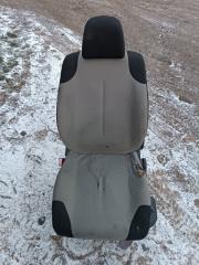 Сиденье переднее левое Citroen C4 2005