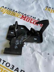 Фото запчасти замок капота Porsche Cayenne 2006 контрактная запчасть Запчасть замок капота Porsche Cayenne 2006