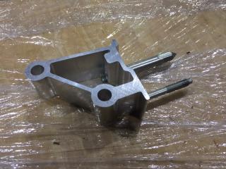 Кронштейн правый Volkswagen Passat CC 2012