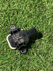 Запчасть датчик удара передний Audi A7 2015