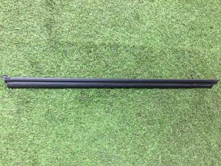 Уплотнитель стекла двери передний левый Volkswagen Golf R line 2012