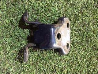 Запчасть петля двери левая Rover 75 2000