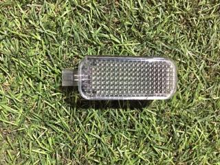 Запчасть плафон освещения led Audi A6 2015