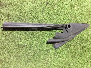 Уплотнитель стекла двери передний левый Audi A7 2010