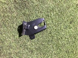 Фото запчасти замок сиденья задний левый Ford Focus 2013 Б/У запчасть Запчасть замок сиденья задний левый Ford Focus 2013