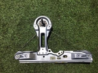 Фото запчасти стеклоподъемник задний правый Ford Focus 2013 Б/У запчасть Запчасть стеклоподъемник задний правый Ford Focus 2013