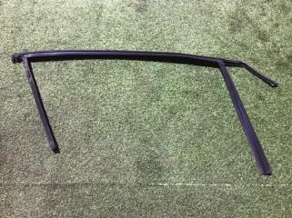 Уплотнитель стекла двери передний левый Ford Focus 2013