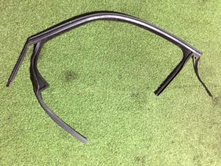 Запчасть уплотнитель стекла двери передний левый Opel Astra J