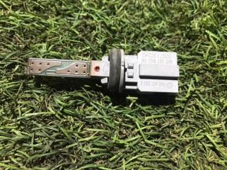 Фото запчасти датчик температуры воздуха Audi A8 2013 Б/У запчасть Запчасть датчик температуры воздуха Audi A8 2013