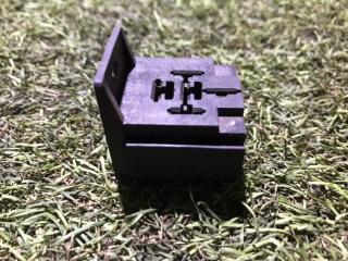 Запчасть колодка под реле Mercedes-Benz G-class 400 CDI 2001