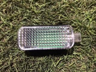 Фото запчасти плафон освещения салона Audi A6 2011 Б/У запчасть Запчасть плафон освещения салона Audi A6 2011