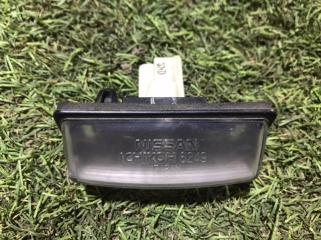 Фото запчасти подсветка номерного знака задняя Nissan Pathfinder 2016 Б/У запчасть Запчасть подсветка номерного знака задняя Nissan Pathfinder 2016