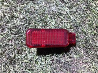 Запчасть лампа двери Audi Q7 2016