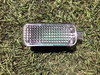 Запчасть плафон салона. Audi Q7 2016