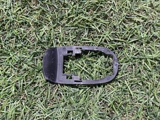 Фото запчасти уплотнитель ручки двери Volkswagen Jetta 2016 Б/У запчасть Запчасть уплотнитель ручки двери Volkswagen Jetta 2016