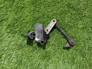 Запчасть датчик дорожного просвета задний правый Land Rover Velar 2019