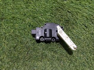 Запчасть моторчик заслонки печки Land Rover Velar 2019