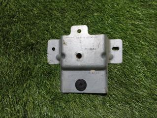 Запчасть кронштейн Land Rover Velar 2019