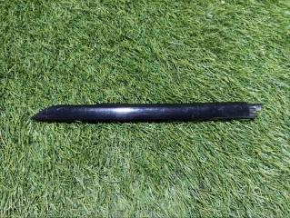 Запчасть молдинг стекла двери передний левый Land Rover Velar 2019