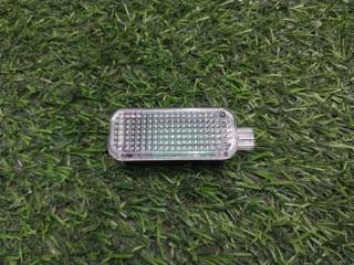 Фото запчасти плафон салонный Audi Q7 2016 Б/У запчасть Запчасть плафон салонный Audi Q7 2016