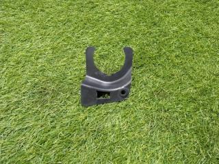 Запчасть крепление расширительного стеклоомывателя Peugeot 307