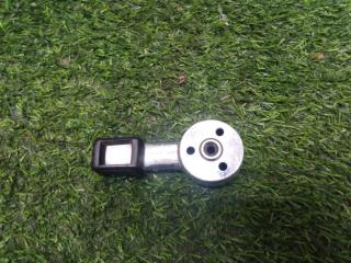 Запчасть ручка двери внутренняя передняя левая АЗЛК(Москвич) 412 1989