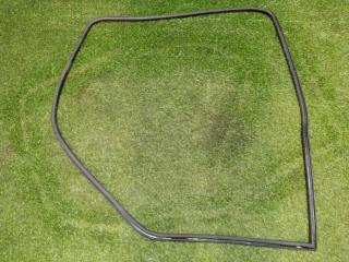 Запчасть уплотнители двери передние правые АЗЛК(Москвич) 412 1989