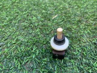 Запчасть выключатель концевой АЗЛК(Москвич) 412 1989