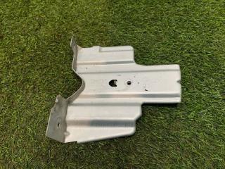 Фото запчасти кронштейн багажника правый NISSAN X-TRAIL 2017 Б/У запчасть Запчасть кронштейн багажника правый NISSAN X-TRAIL 2017