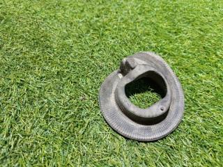 Фото запчасти проставка пружины задняя NISSAN X-TRAIL 2017 Б/У запчасть Запчасть проставка пружины задняя NISSAN X-TRAIL 2017